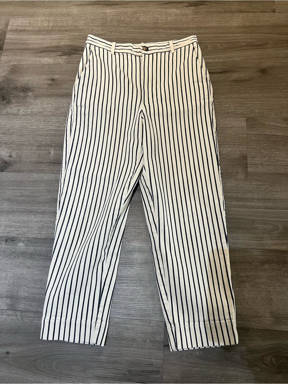 Madewell White and Black Striped Crop Straight